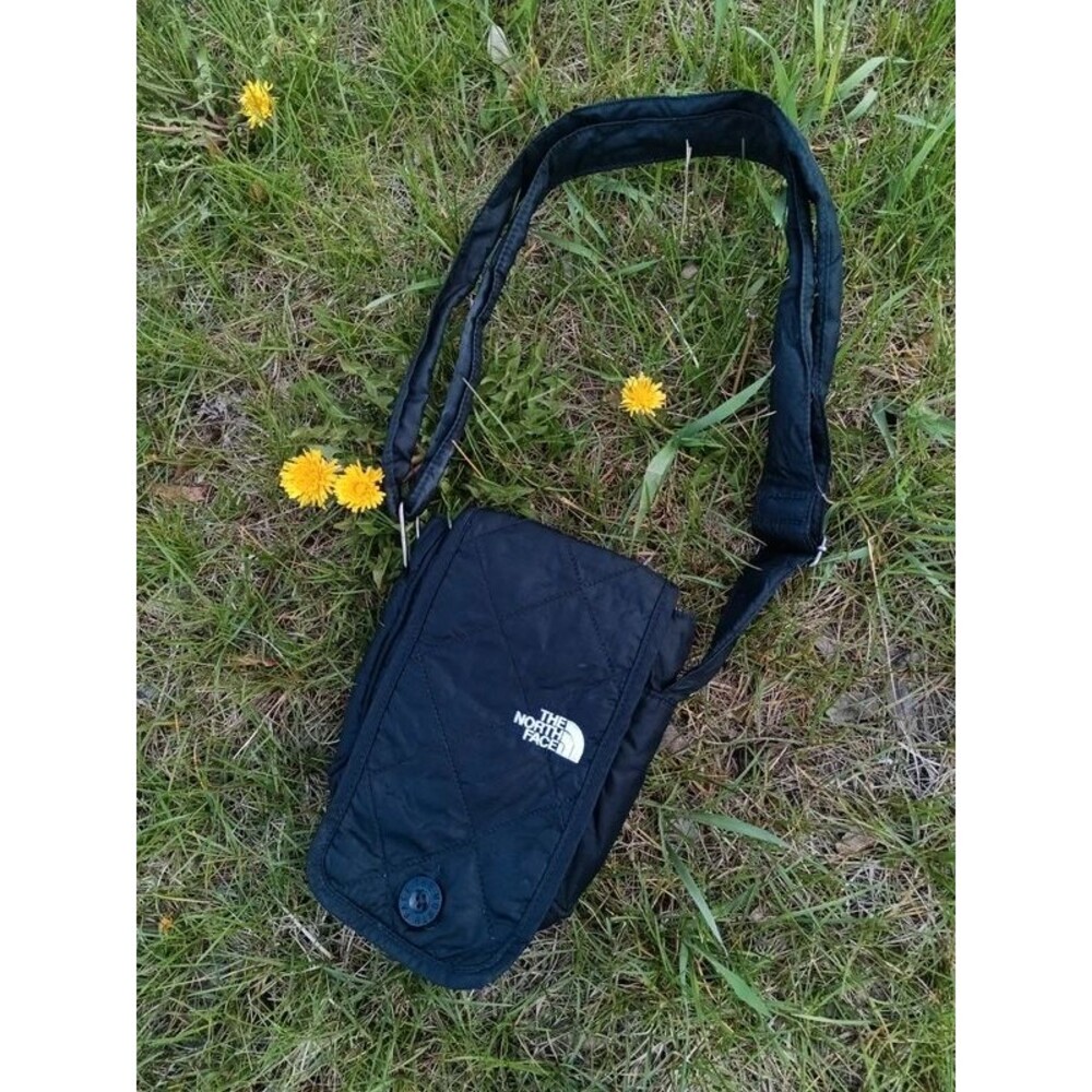 The North face side bag